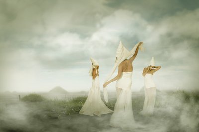 Ethereal Mist -naisten mallisto tekijältä Christine von Diepenbroek