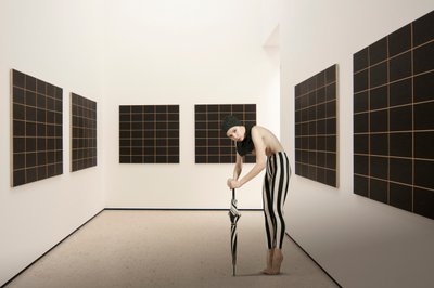 Raidallinen hahmo galleriassa tekijältä Christine von Diepenbroek
