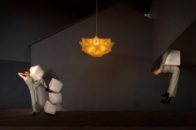 Surrealistinen tasapainotemppu tekijältä Christine von Diepenbroek