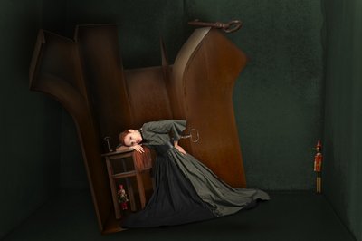 Kellonvääntöavaimen nukke tekijältä Christine von Diepenbroek