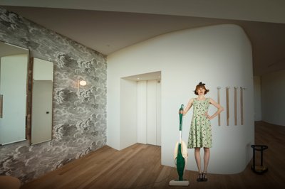 Nainen ja moderni sisustus tekijältä Christine von Diepenbroek