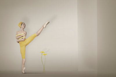 Keltainen balerina Grace tekijältä Christine von Diepenbroek