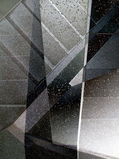 Geometrinen betoninen abstraktio tekijältä Claudio Boczon