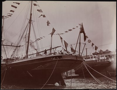 S.S. "Umbria" telakalla, n. 1897 (m/v valokuva) tekijältä Company Byron