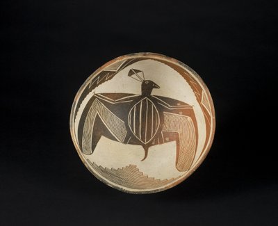 Kulho, jossa on maalattuja kuvioita, n.1060-1110 (keramiikka ja pigmentti). tekijältä Culture Mimbres