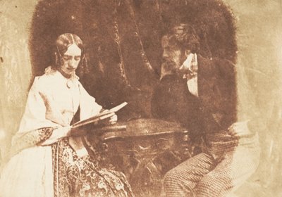Pari istuu, nainen lukee, 1843-47. Tekijät: David Octavius Hill, Robert Adamson, Hill & Adamson. tekijältä Hill and Adamson