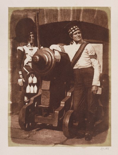 Artilleryman ja Highlander, Edinburghin linna (suolapaperiprintti kalotyyppinegatiivista) tekijältä David Octavius Hill
