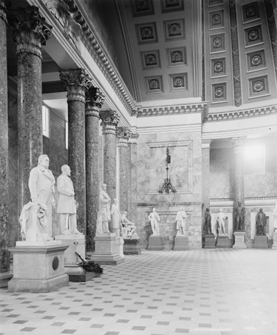 Corner in Statuary Hall, Capitol Washington D.C.:ssä, noin 1904 tekijältä Detroit Publishing Co.
