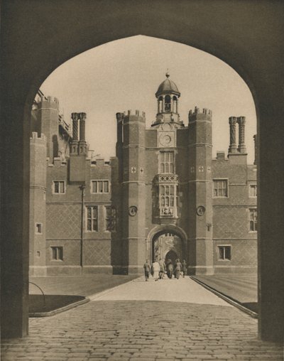 Base Court, Wolseysin palatsin ensimmäinen nelikulmio, vuodelta 1935. tekijältä Donald McLeish