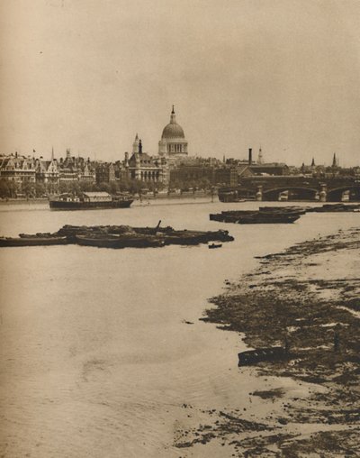 Embankment ja Blackfriars Waterloon sillan eteläpäästä, vuodelta 1935. tekijältä Donald McLeish