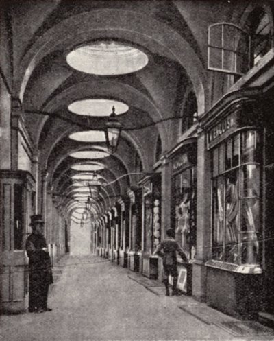 Royal Opera Arcade, Pall Mall, Lontoo (m/w kuva) tekijältä Donald McLeish