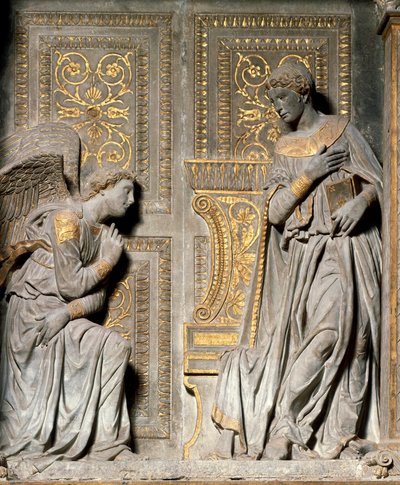 Ilmoitus Donato de Bardi dit Donatellon korkea reliefi (n. 1386-1466) 1435 Santa Crocen kirkko. Firenze tekijältä Donatello
