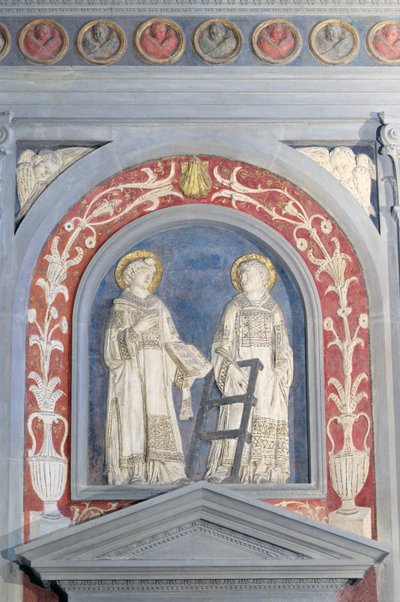 St. Lawrence ja St. Stephen, matala kohokuvioinen veistos pohjoisoven yläpuolella, n. 1440 (terrakotta) tekijältä Donatello