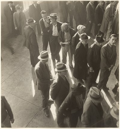 [Työttömyyskorvauksen ensimmäiset päivät Kaliforniassa: Waiting to File Claims] tekijältä Dorothea Lange
