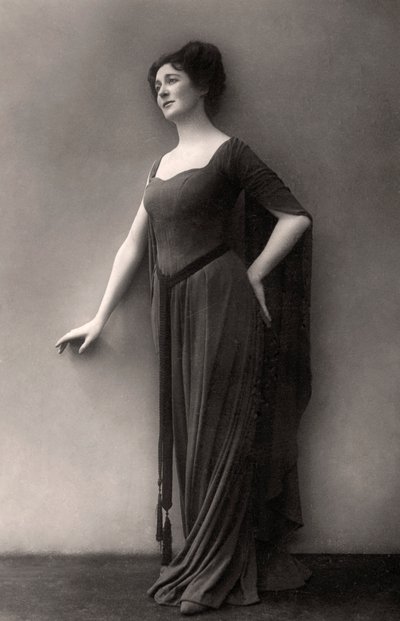 Miriam Clements, brittiläinen näyttelijä ja esiintyjä, 1910. tekijältä Dover Street Photo Studio