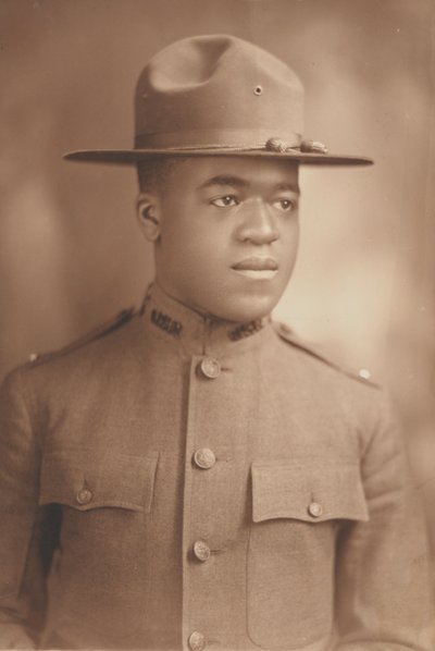 Luutnantti Charles J. Blackwoodin valokuvamuotokuva, 1914-1918. tekijältä Duce and McClymonds
