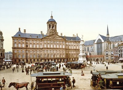 Amsterdamin kuninkaallinen palatsi Dam-aukiolta, 1890-1900 tekijältä Dutch Photographer