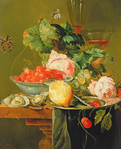 Ruusujen, osterien, mansikoiden posliinikulhossa ja muiden hedelmien asetelma tina-astiassa, n. 1820 tekijältä Dutch School