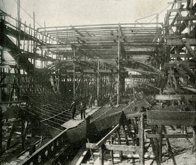 Sotalaivan rakentaminen: Ensimmäisen luokan risteilijä käynnissä Thamesin ruukissa, c1897 tekijältä E. and S. Woodbury