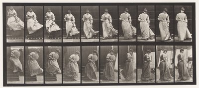 Levy 142. Laskevat portaat, kääntyvä mekko kiinni, 1885 tekijältä Eadweard Muybridge