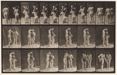 Kilpi 453. Kaksi mallia; 8 polvistoa, juomat vesipurkista käsissä tekijältä Eadweard Muybridge