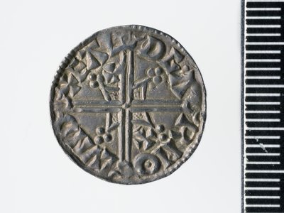 Penny of Æthelred II, Lontoon rahapaja, 978 (hopea) (3706818:n kääntöpuoli) tekijältä Ealdgar Ealdgar