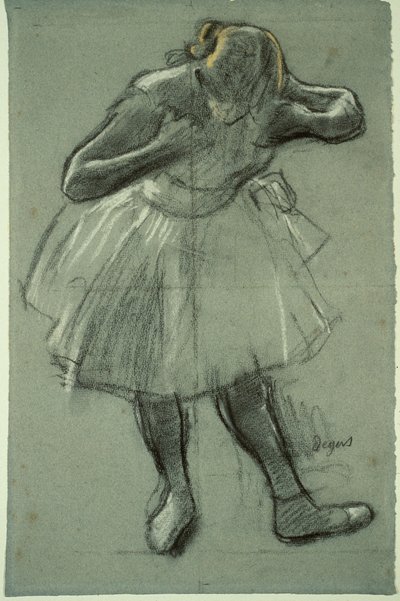 Tanssija kumartuu eteenpäin tekijältä Edgar Degas