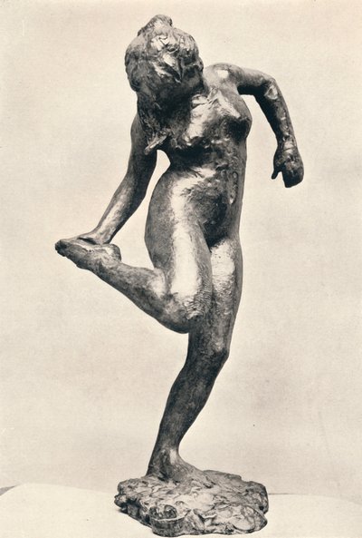 Tanssija katselee oikean jalkansa pohjaa, c1900 tekijältä Edgar Degas