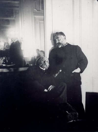 Muotokuvia runoilija Stephane Mallarmesta (1842-1898) ja taidemaalari Auguste Renoirista (1841-1919). Edgar Degasin (1834-1917) valokuvakirja 1895 Pariisi, Jacques Doucet -kirjasto tekijältä Edgar Degas