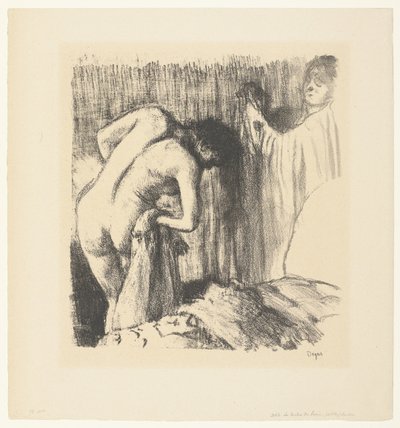 Nainen kuivuu kylvyn jälkeen ja saa naiselta vaatteita La Sortie du bain tekijältä Edgar Degas