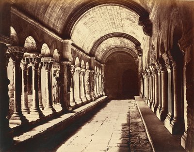 Arles. Saint-Trophimen luostarikäytävä tekijältä Édouard Baldus