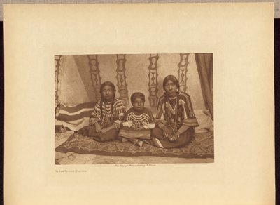 Mökissä - Piegan tekijältä Edward S. Curtis