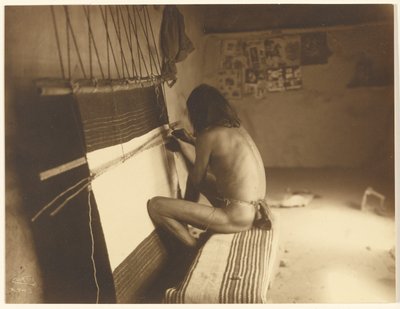 [The Weaver - Hopi] tekijältä Edward S. Curtis