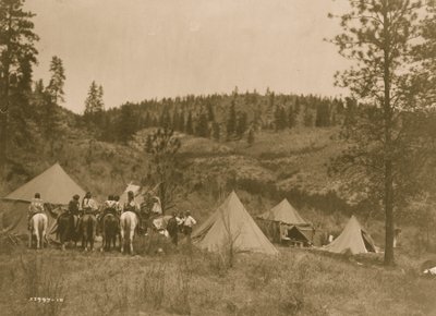 Kirjailijan leiri Spokanin joukossa 1910 (kuva) tekijältä Edward Sheriff Curtis