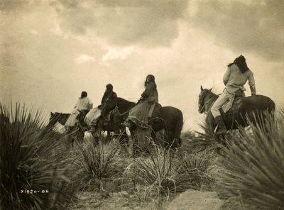 Ennen myrskyä, noin 1906 (s/w-kuva) tekijältä Edward Sheriff Curtis