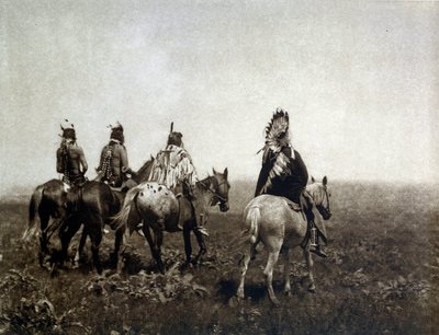 Intialainen soturi (The Apsaroke) ratsastaa tasangolla tekijältä Edward Sheriff Curtis