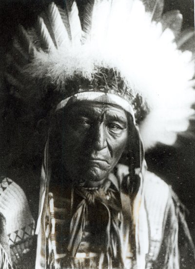 Iron Plume - Ogalala, intiaani tekijältä Edward Sheriff Curtis