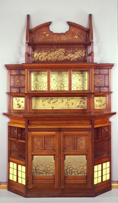 Harmony in Yellow and Gold: The Butterfly Cabinet, 1877-78 (öljy mahonkille, keltainen laatoitus, messinkilistat ja lasi) tekijältä Edward William Godwin