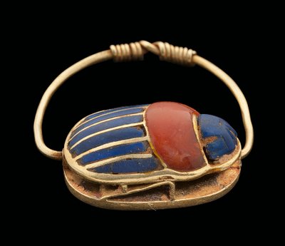 Scarab sormus, Keski-Britannia tekijältä Egyptian 12th Dynasty