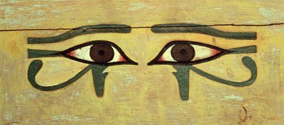 Udjat Eyes on a Cockin, Middle Kingdom (puu ja maali) tekijältä Egyptian 12th Dynasty