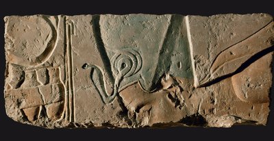 Amenophis IV Akhnaton palvelee aurinkoa (kalkkikivireliefi) tekijältä Egyptian 18th Dynasty