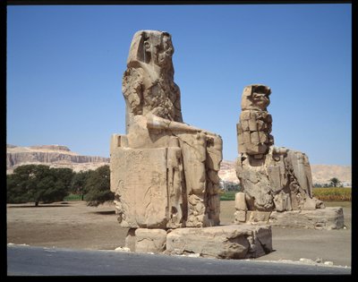 Egyptiläinen antiikki: näkymä Memnonin kolossille, aikakausi Amenophis III, uusi valtakunta tekijältä Egyptian 18th Dynasty