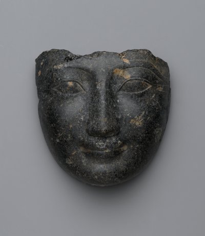 Sarkofagin kannen kasvot, ostettu Luxorista, Uudesta kuningaskunnasta (graniitti) tekijältä Egyptian 18th Dynasty