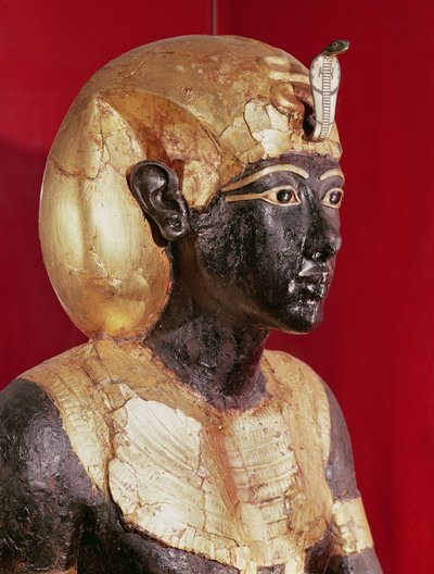 Tutankhamonin elämänkokoinen patsas Tutankhamonin haudasta tekijältä Egyptian 18th Dynasty