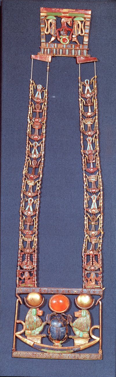 Nousevan auringon kaulakoru, Tutankhamonin haudasta (n. 1370-52 eKr.) Uusi kuningaskunta (kulta upotettu puolijalokiveillä) tekijältä Egyptian 18th Dynasty