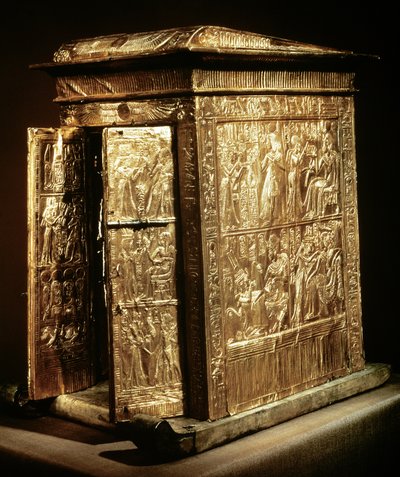 Tutankhamonin kultainen pyhäkkö (n. 1370-52 eKr.) Uusi kuningaskunta (puu, joka on päällystetty kullalla päällystetyllä gessolla) tekijältä Egyptian 18th Dynasty