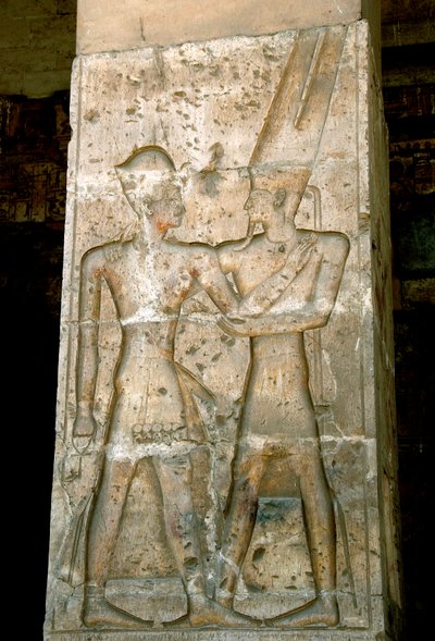 Muinainen egyptiläinen taide: Matala kohokuvio Sethi I:n (Sety tai Seti I) temppelin pylväässä tekijältä Egyptian 19th Dynasty