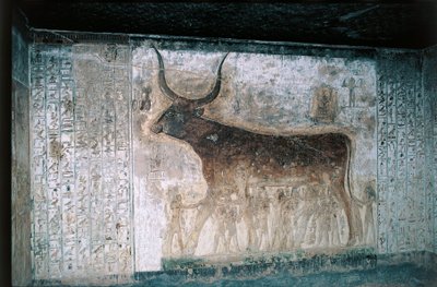 Egypti, Luxor, Kuninkaiden laakso, Seti I:n hauta, sisätilojen freskot, jotka esittävät jumalatar Nutia lehmänä. tekijältä Egyptian 19th Dynasty