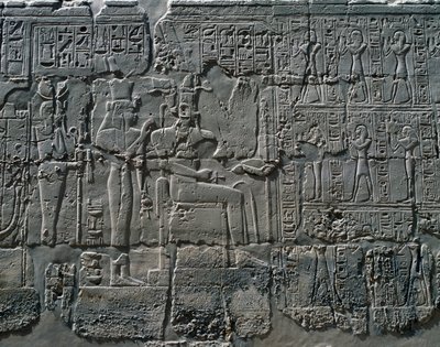 Kohtauksia uhrauksista jumalille, reliefi, Suuren hypostyylisalin sisäseinät, Karnakin temppelikompleksi (Unescon maailmanperintöluettelo). tekijältä Egyptian 19th Dynasty