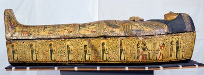 Nesyamunin muumion arkku ja kansi, mahdollisesti löydetty Deir El-Bahrista, Uusi valtakunta, noin 1100 eaa. (maalattu puu). tekijältä Egyptian 20th Dynasty